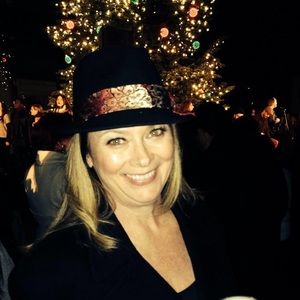 Fedora with paisley cumber bun